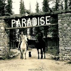 Paradise Entrance 