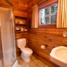Wilson Cabin Bathroom