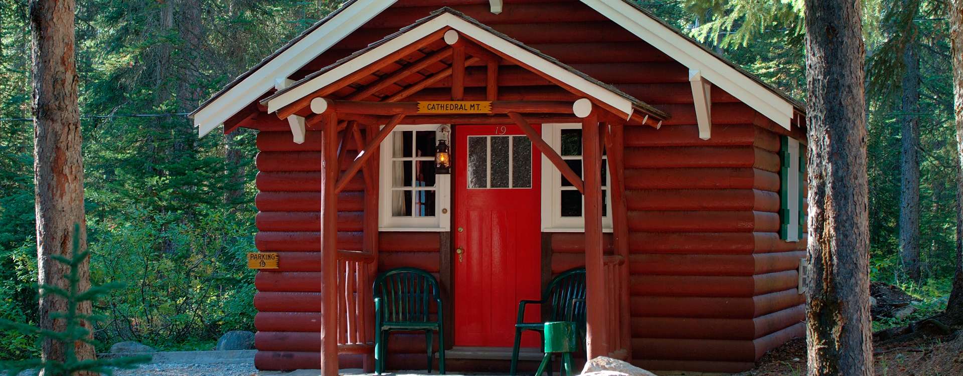 Cabins Suites Lake Louise Alberta Canada Paradise Lodge
